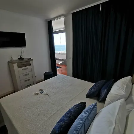 Rocha Varandas Azul Apartment *